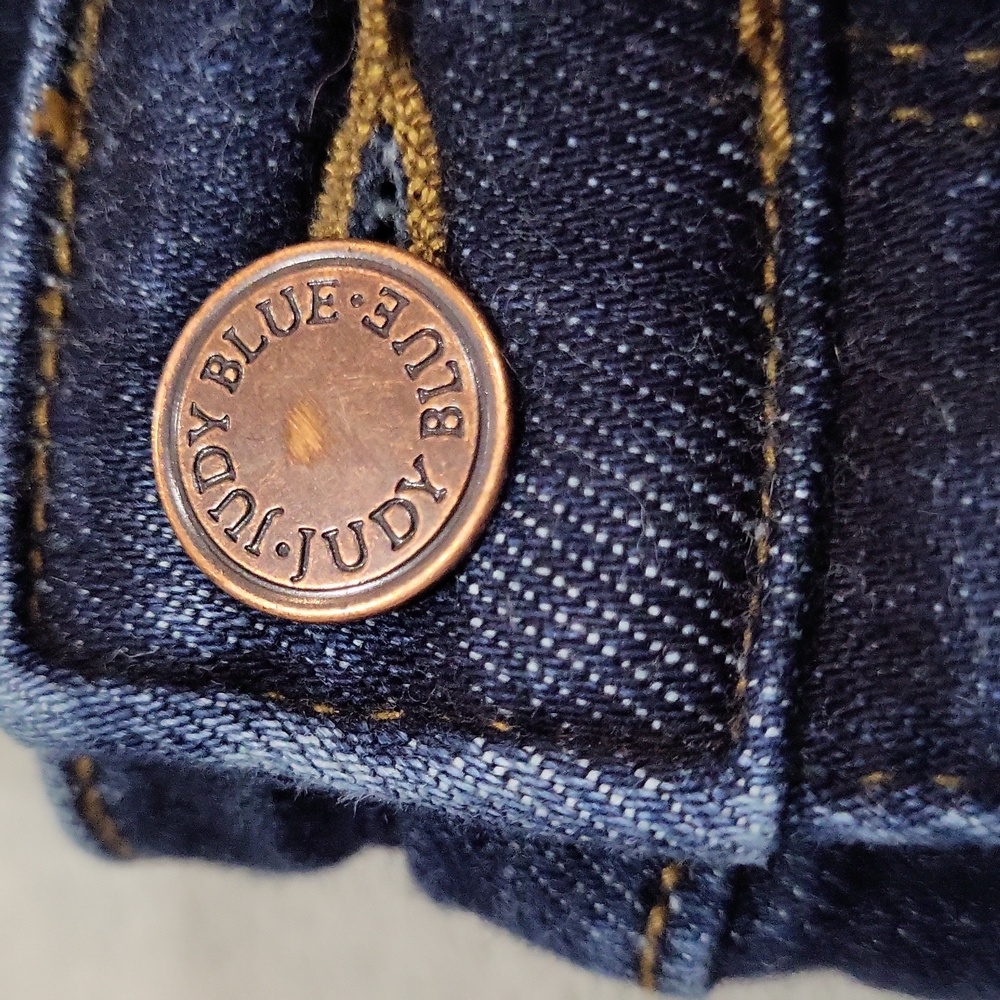 Judy Blue Jeans - Picture 5 of 11